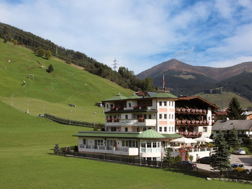 Hotel Maria Theresia Gerlos Exteriör bild